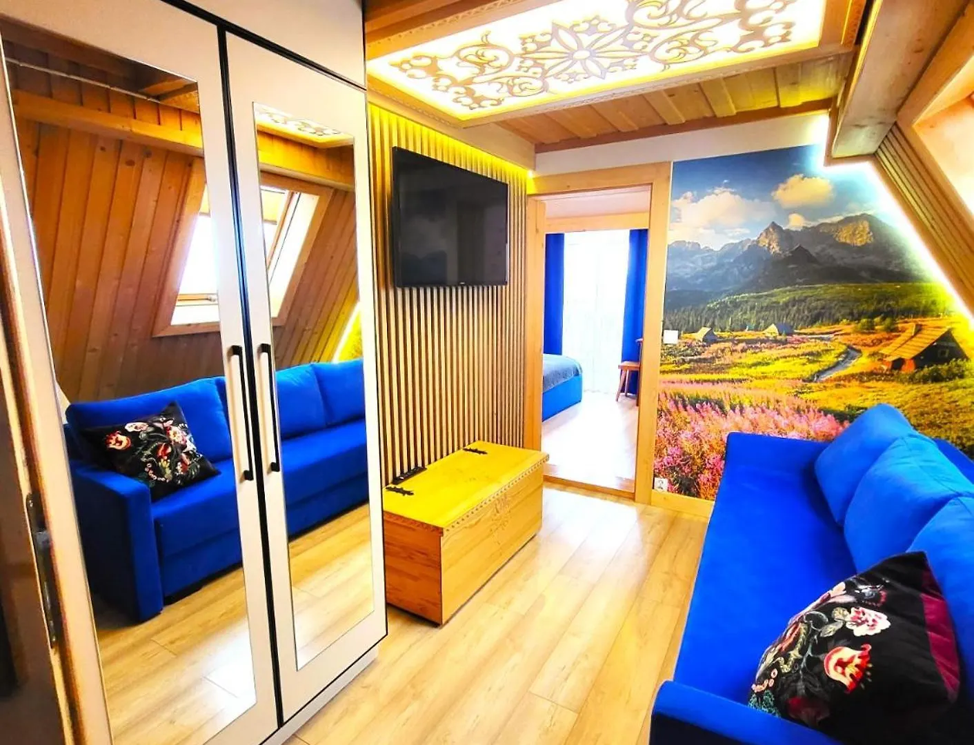 Hotel Chałpa u Zbójnika Zakopane 0*,